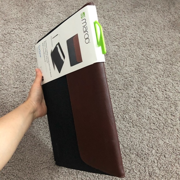 Maroo Surface Synthetic Leather and Woolen Felt Sleeve - Picture 9 of 11